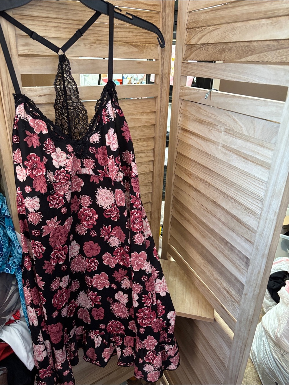 Marilyn Monroe Black Chemise with Rose Pink Floral Lace Back XL
